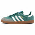 Adidas Samba Vegan ante verde bosque bandas blancas suela borracha perfil izquierdo