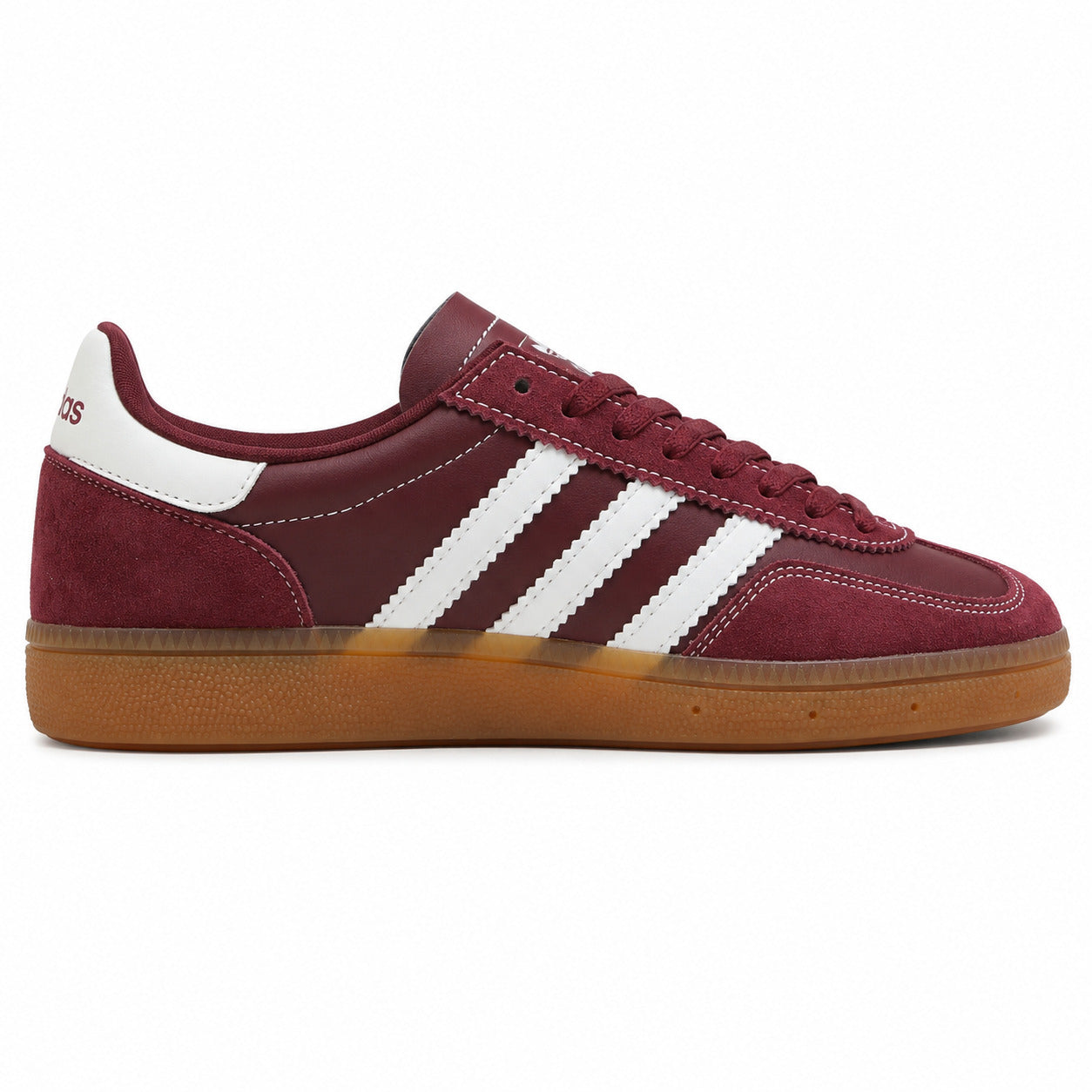 Adidas Handball Spezial x Sporty Rich burdeos pele ante bandas blancas suela borracha caramelo perfil derecho
