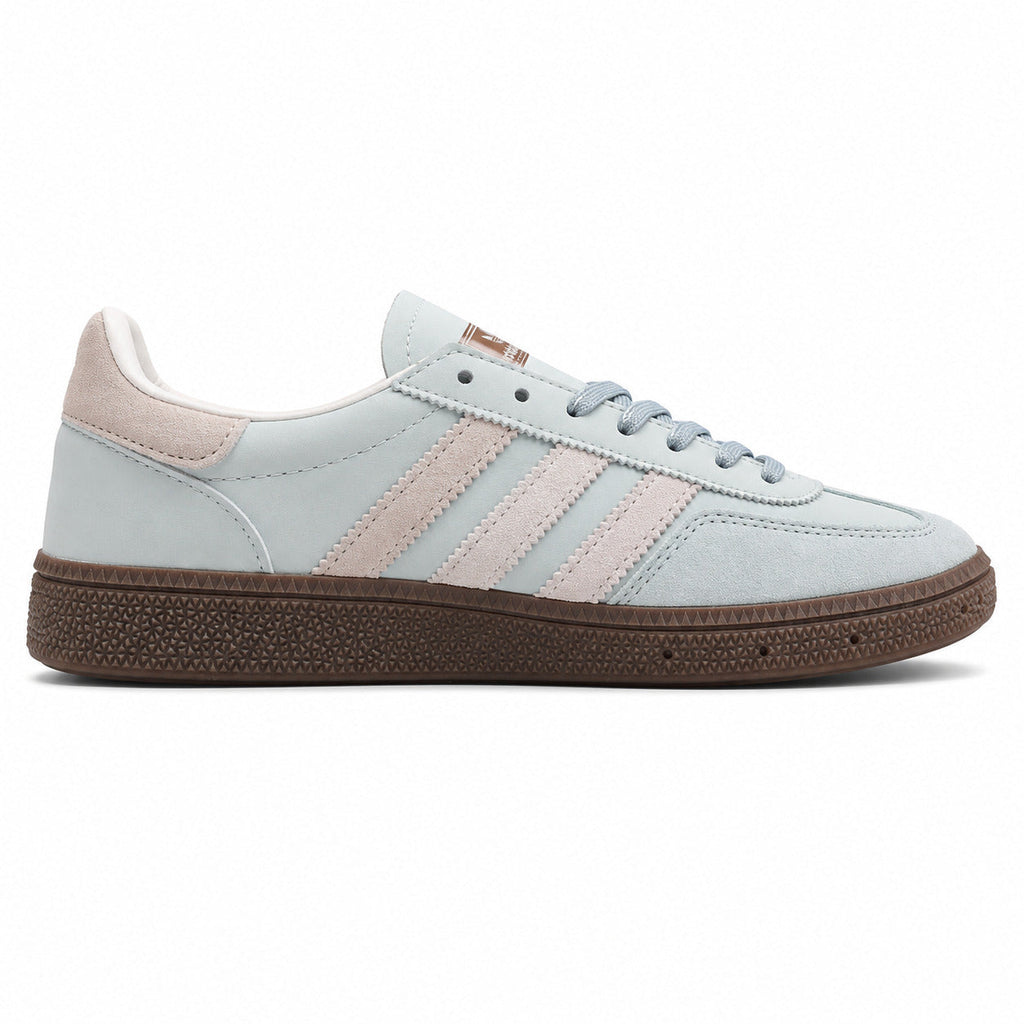 Adidas Handball Spezial x Kith azul hielo rosa polvo lateral derecho suela borracha