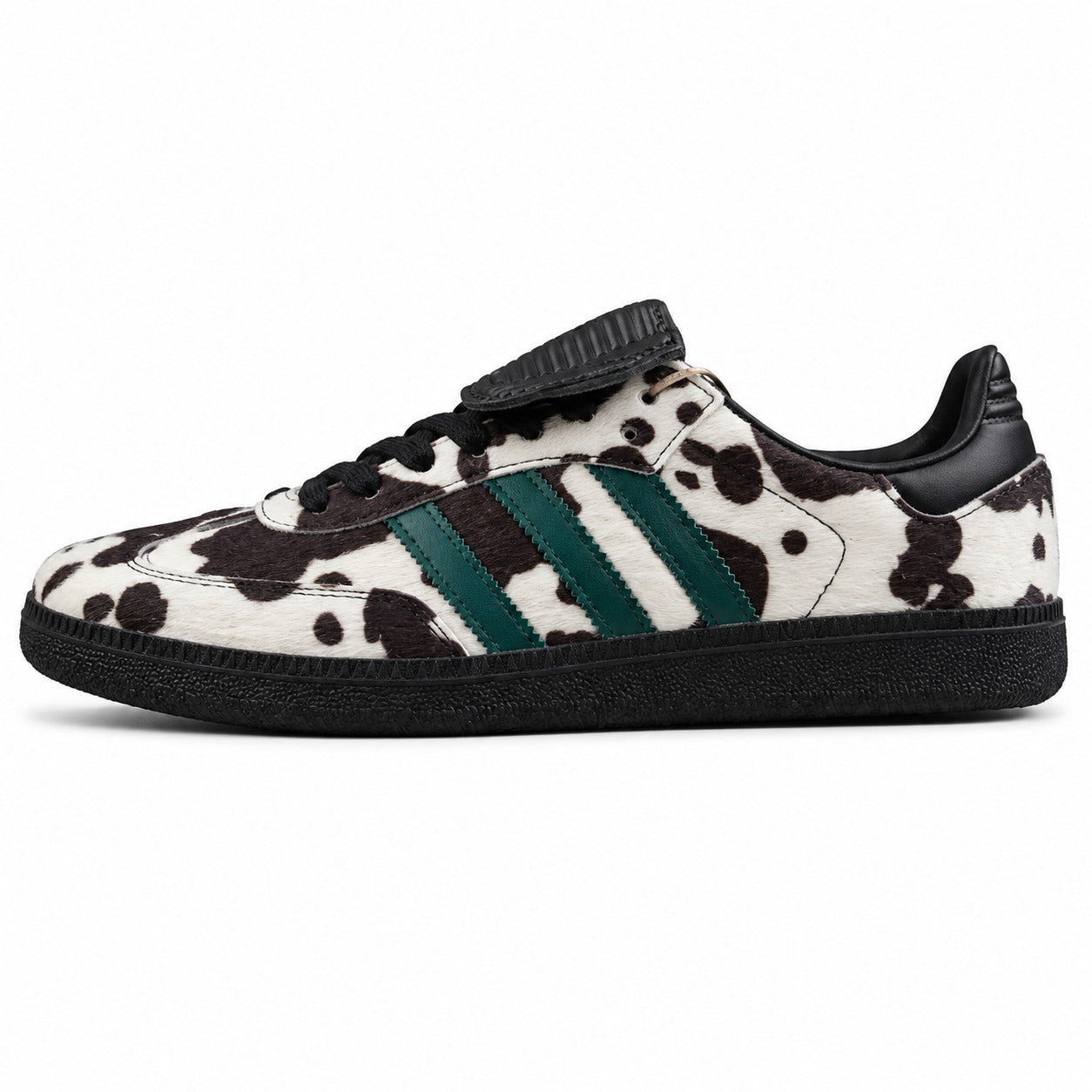 Adidas Samba LT x Stüssy estampado vaca verde preto lateral izquierdo