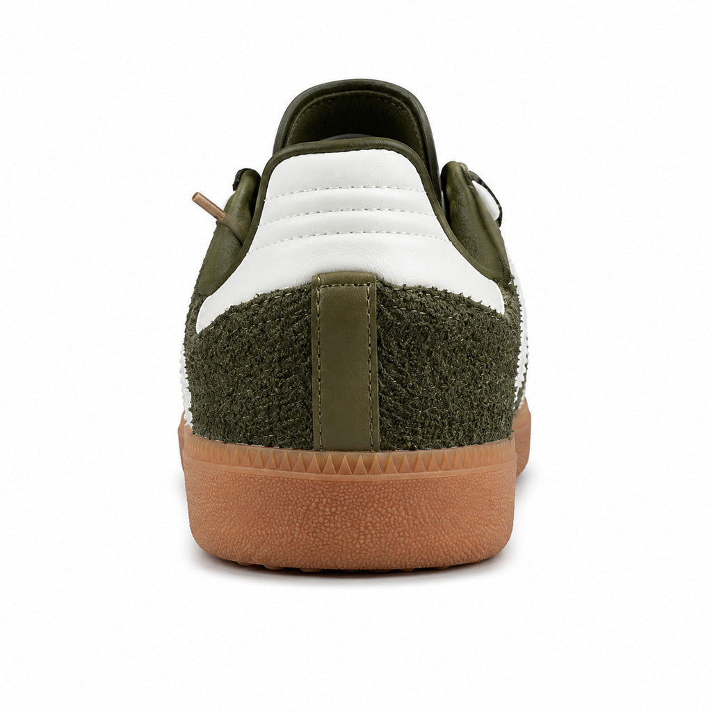 Adidas Samba OG bouclé oliva detalle talón branco suela borracha