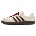 Adidas Samba OG crema bandas maroon suela borracha castanho perfil izquierdo