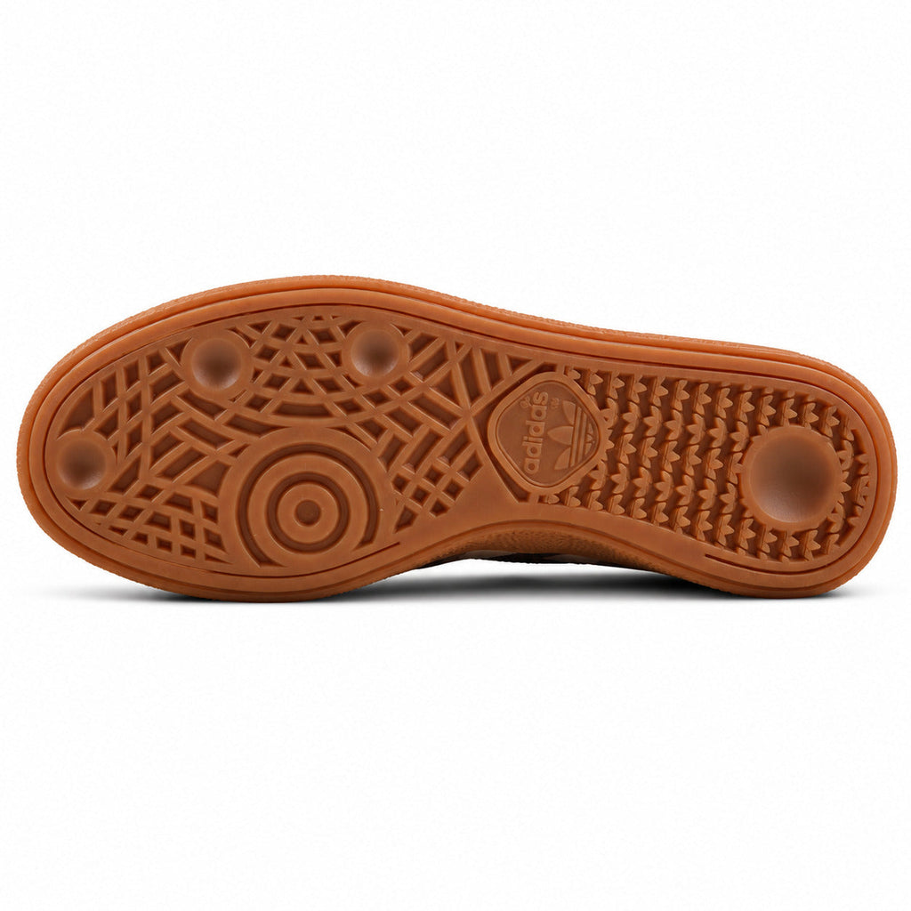 Adidas SNS GT II verde oliva suela borracha caramelo patrón geométrico adidas originals vista inferior