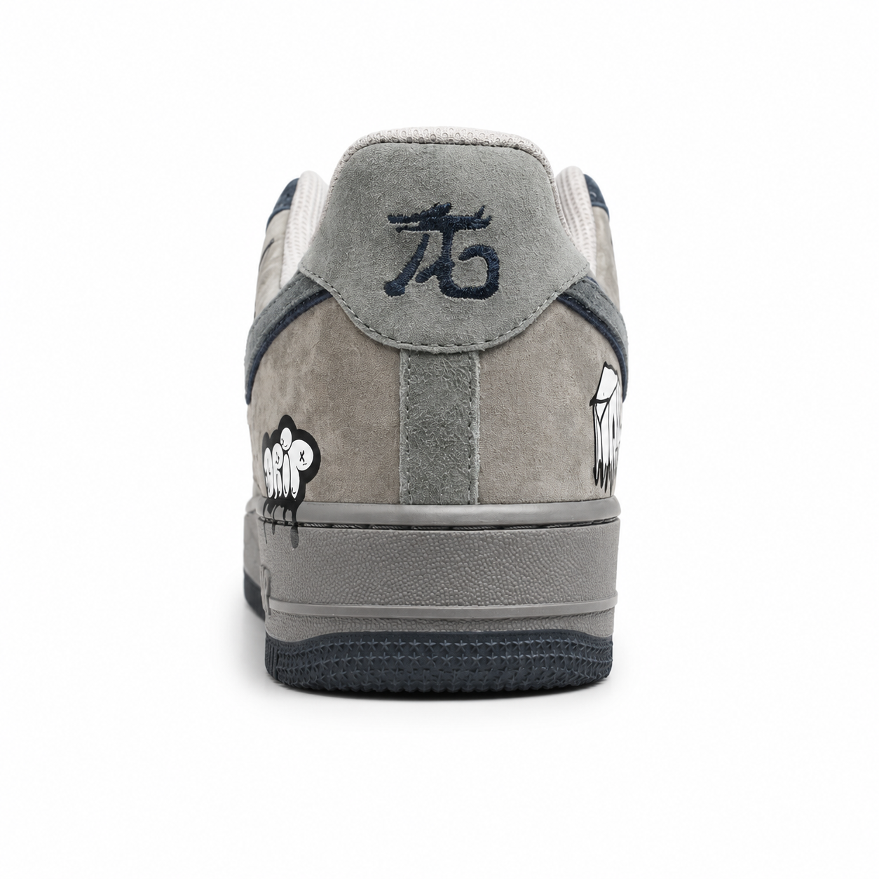 Nike Air Force 1 Low Happy Drip cinzento talón detalle graffiti