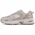 New Balance 530 cinzento arena y rosa polvo mesh y pele, lateral exterior