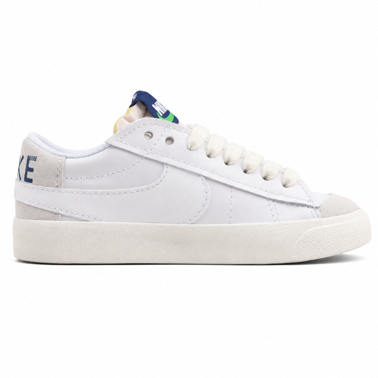 Nike Blazer Low 77 branco azul-marinho lateral izquierda detalle