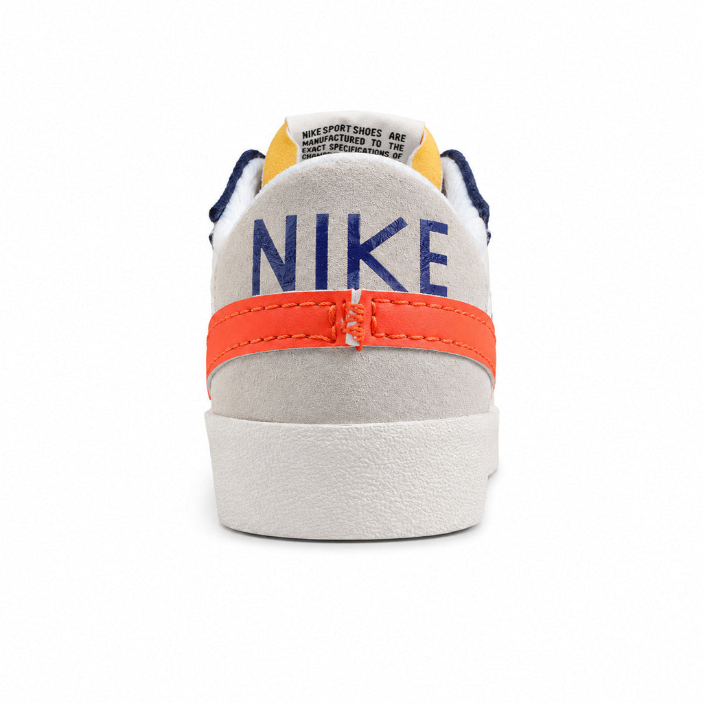 Nike Blazer Low 77 branco azul laranja vista trasera