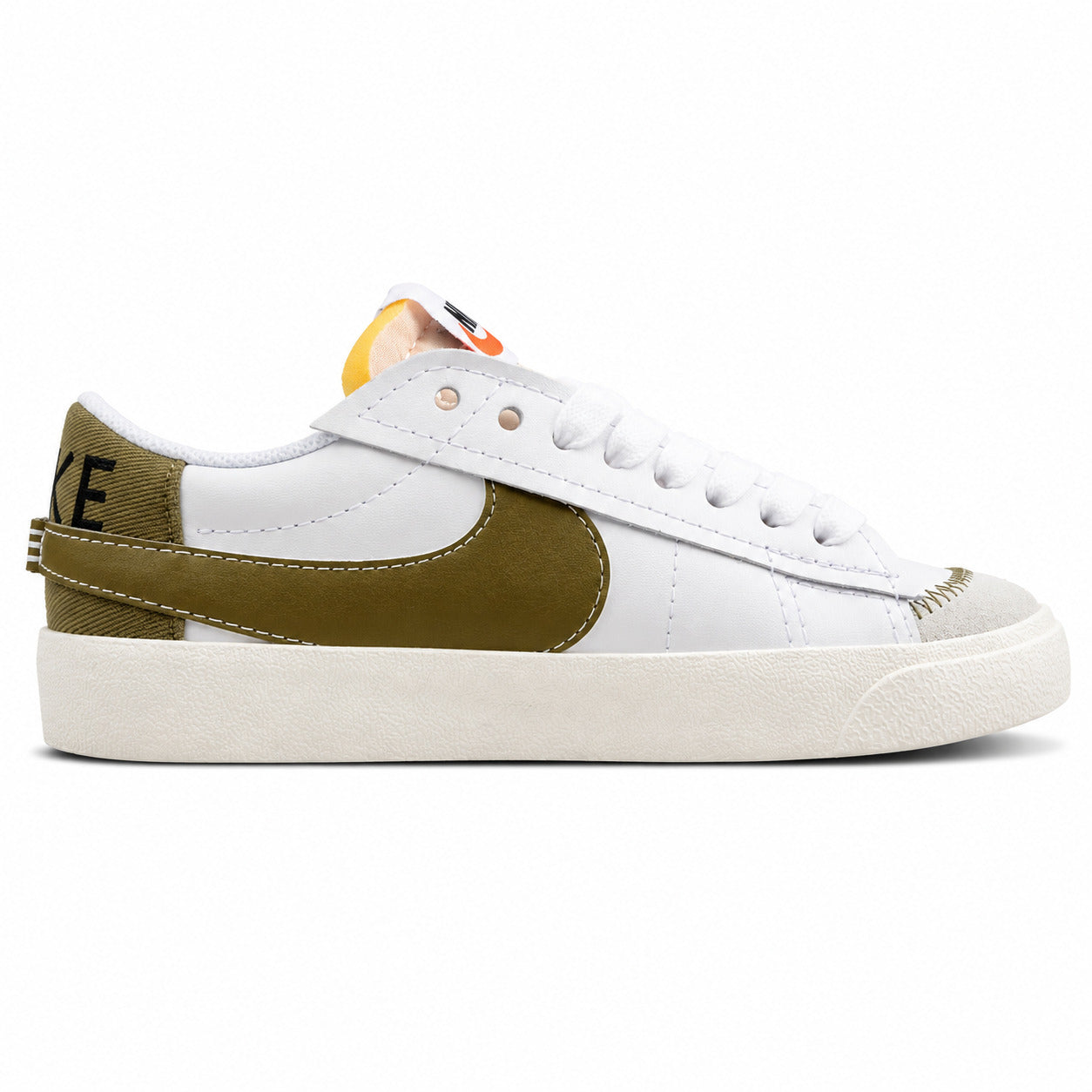 Nike Blazer Low 77 branco dourado lateral izquierda detalle