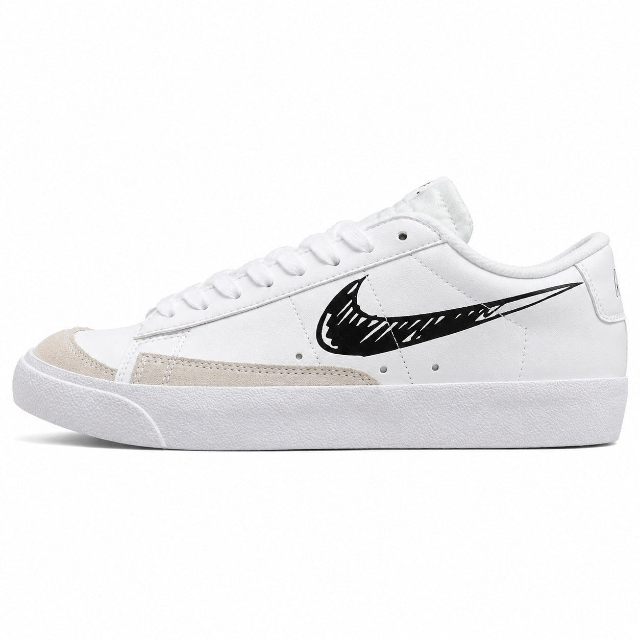 Nike Blazer Low 77 branco preto lateral izquierda
