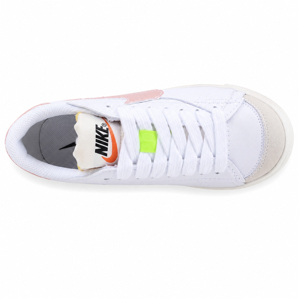 Nike Blazer Low 77 branco rosa vista superior cordones