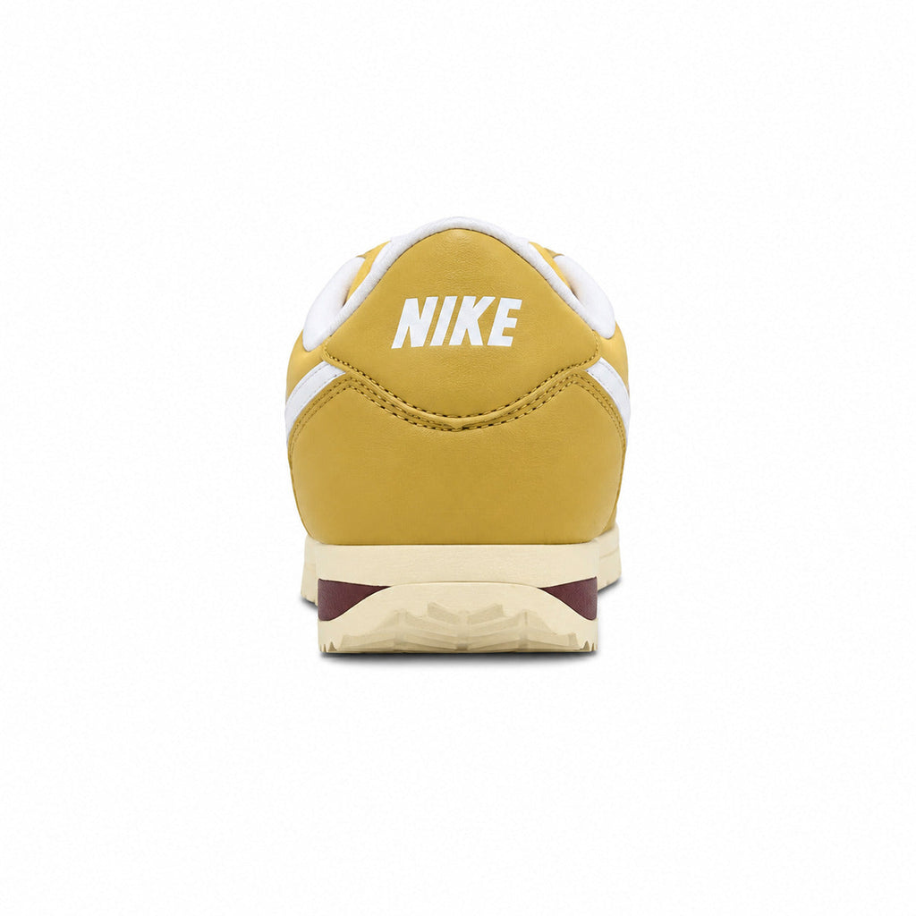 Nike Cortez amarelo branco detalle talón