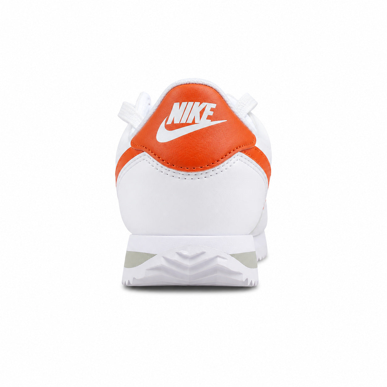 Nike Cortez branco laranja detalle talón