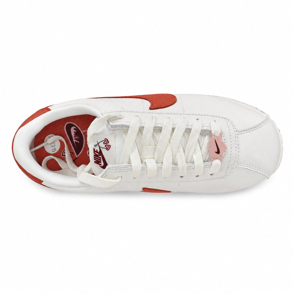 Nike Cortez Heart branco vermelho rosa vista superior detalle corazón